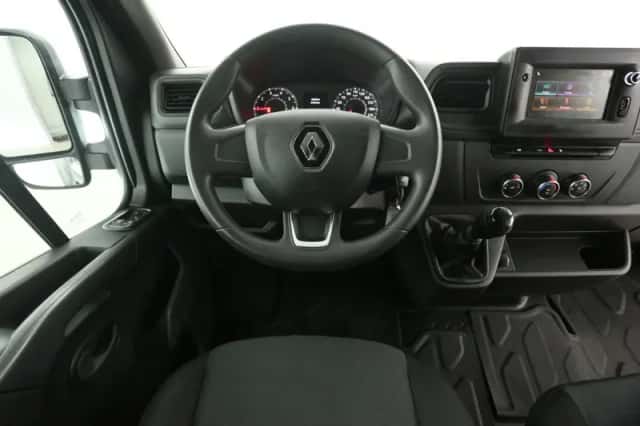 Renault Master (2023) thumbnail 2