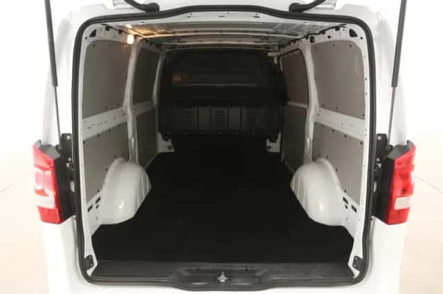 Mercedes-Benz Vito (2021) thumbnail 3