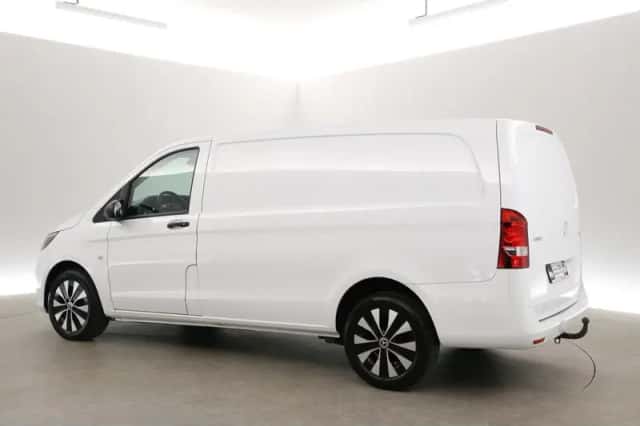 Mercedes-Benz Vito (2021) thumbnail 4