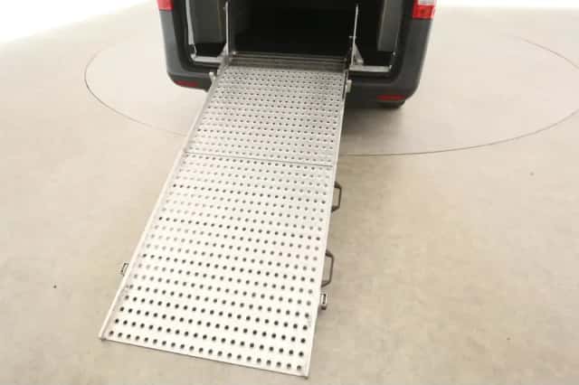 Mercedes-Benz Vito (2020) thumbnail 4