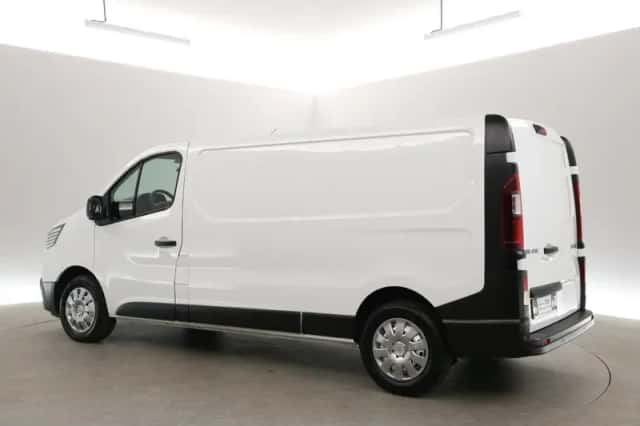 Renault Trafic (2024) thumbnail 4
