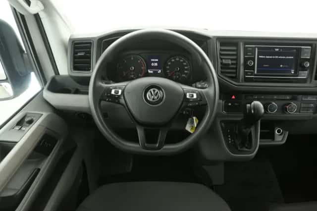 Volkswagen Crafter (2023) thumbnail 2