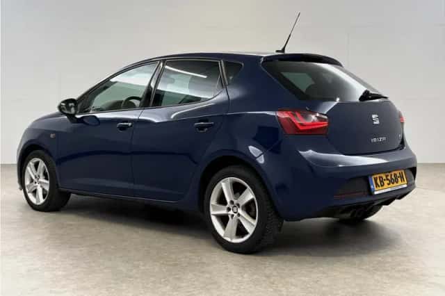 SEAT Ibiza (2016) thumbnail 3