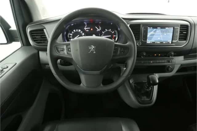 Peugeot Expert (2021) thumbnail 2
