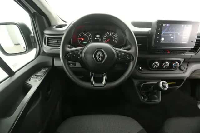 Renault Trafic (2024) thumbnail 2
