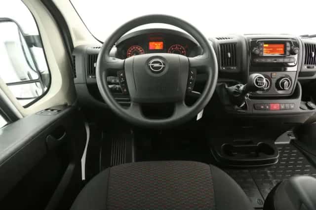 Opel Movano (2024) thumbnail 2
