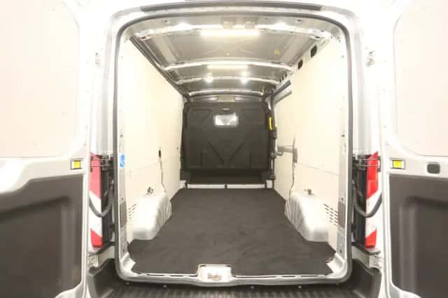 Ford Transit (2020) thumbnail 3
