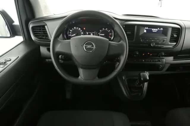 Opel Vivaro (2024) thumbnail 2
