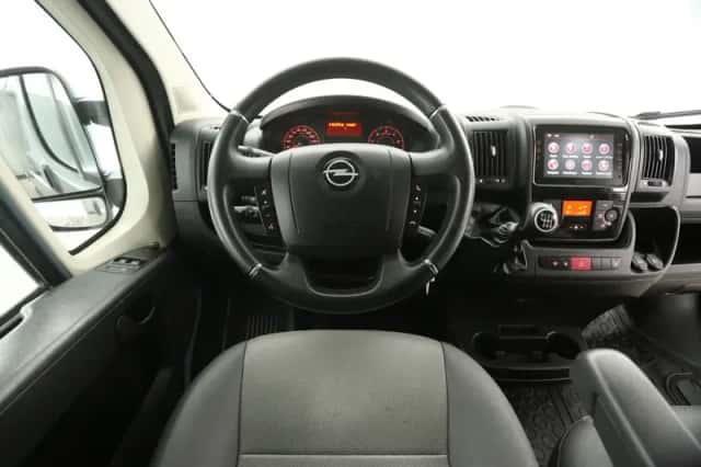 Opel Movano (2023) thumbnail 2