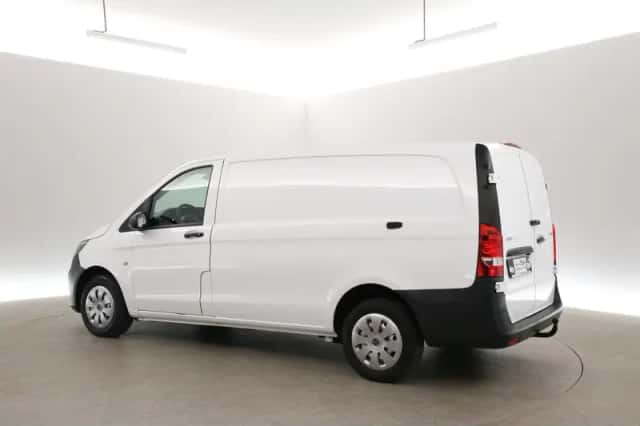 Mercedes-Benz Vito (2022) thumbnail 4