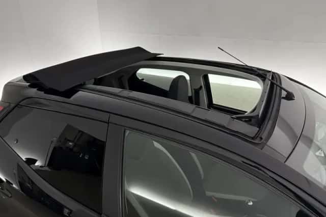 Toyota Aygo (2021) thumbnail 4