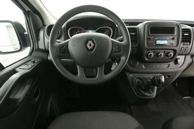 Renault Trafic (2020) thumbnail 2