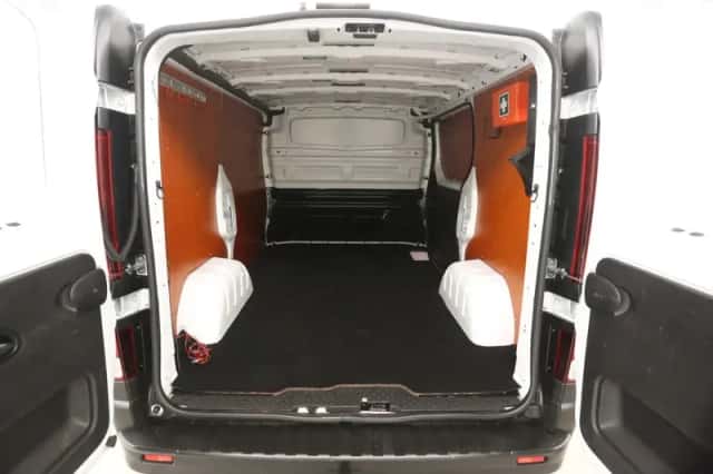 Renault Trafic (2020) thumbnail 3