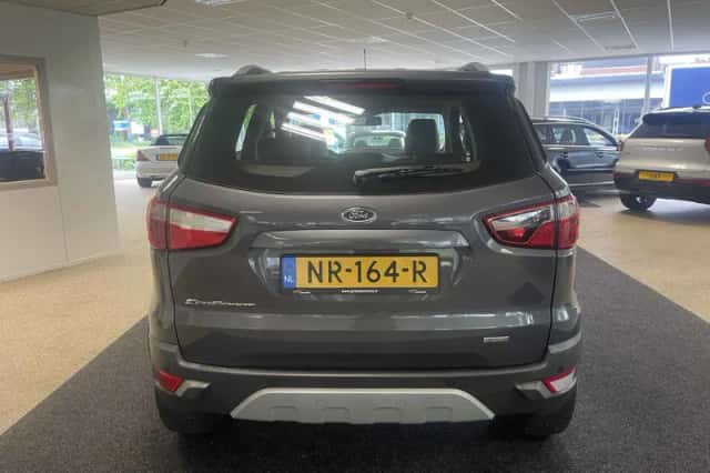 Ford EcoSport (2017) thumbnail 3