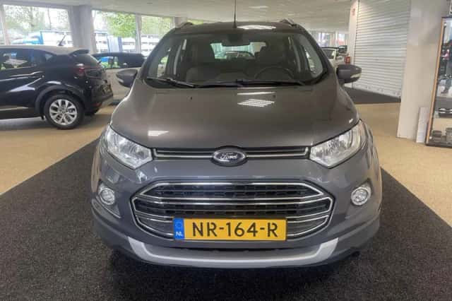 Ford EcoSport (2017) thumbnail 4