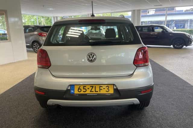 Volkswagen Polo (2013) thumbnail 3