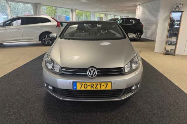 Volkswagen Golf (2011) thumbnail 4