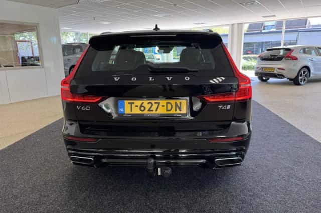 Volvo V60 (2019) thumbnail 4