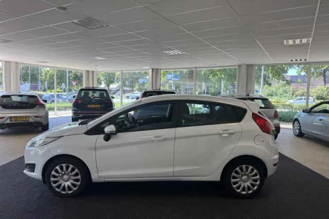 Ford Fiesta (2017) thumbnail 6