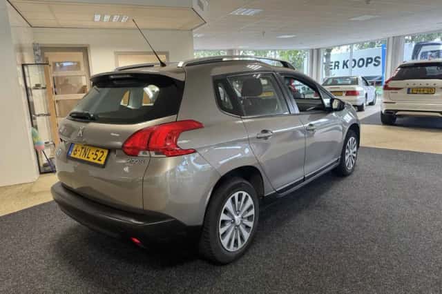 Peugeot 2008 (2014) thumbnail 2