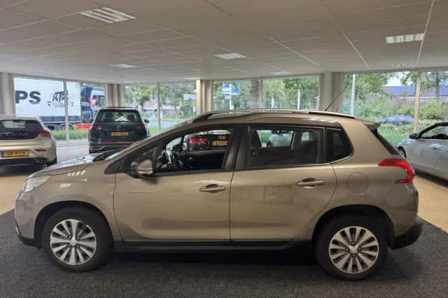 Peugeot 2008 (2014) thumbnail 6