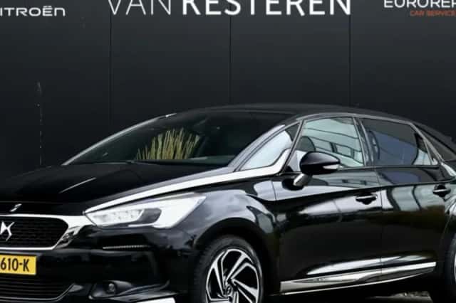 DS 5 (2016) thumbnail 1