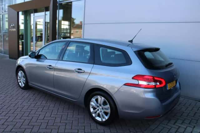 Peugeot 308 (2020) thumbnail 4