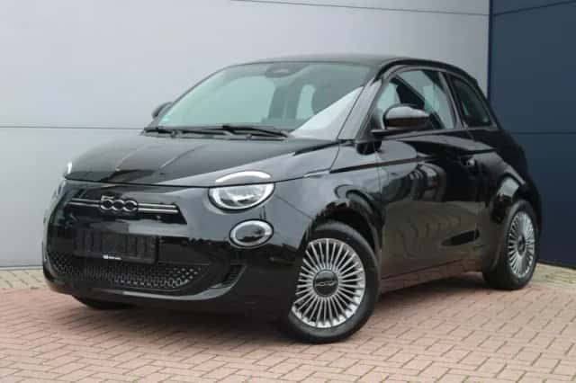 Fiat 500e (2024) thumbnail 1
