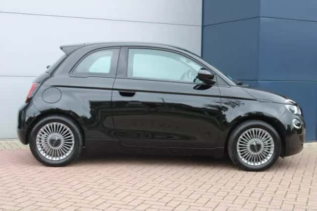 Fiat 500e (2024) thumbnail 4