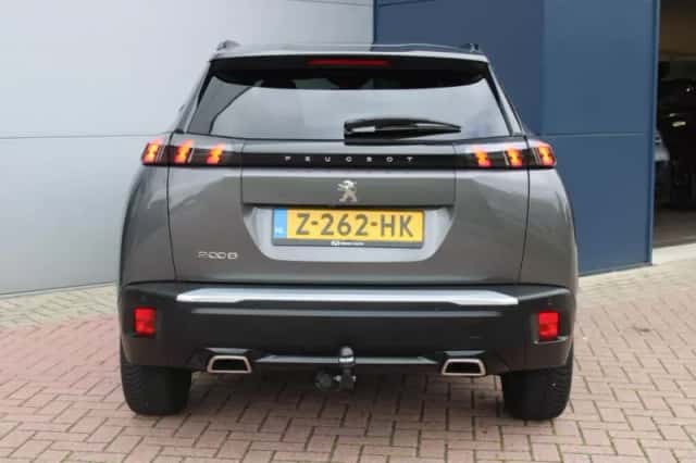 Peugeot 2008 (2023) thumbnail 5