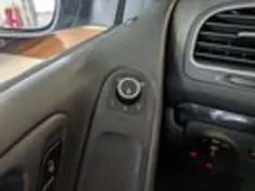 Volkswagen Golf (2010) thumbnail 11