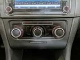 Volkswagen Golf (2010) thumbnail 17
