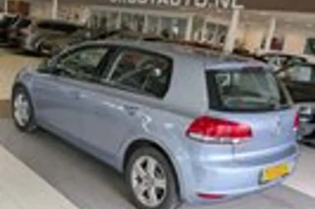 Volkswagen Golf (2010) thumbnail 3