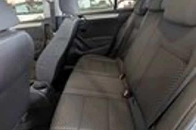 Volkswagen Golf (2010) thumbnail 7