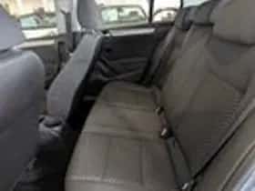 Volkswagen Golf (2010) thumbnail 7