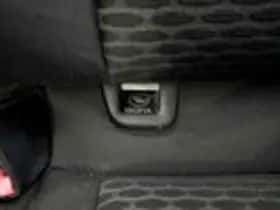 Volkswagen Golf (2010) thumbnail 8