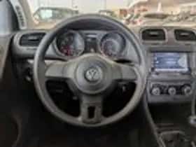 Volkswagen Golf (2010) thumbnail 10