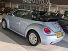 Volkswagen Beetle (2003) thumbnail 3