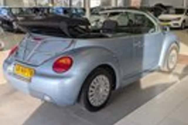 Volkswagen Beetle (2003) thumbnail 4