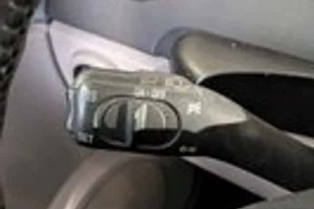Volkswagen Beetle (2003) thumbnail 10