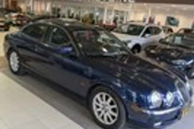 Jaguar S-Type (1999) thumbnail 1