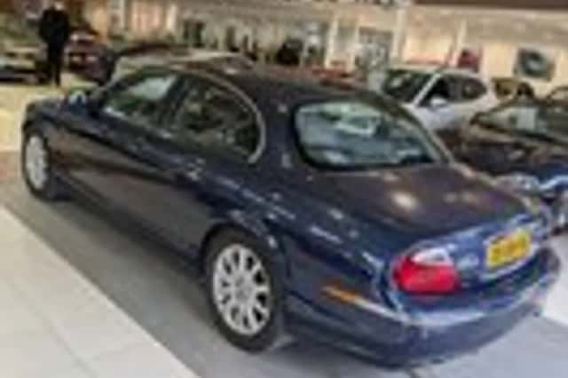 Jaguar S-Type (1999) thumbnail 3
