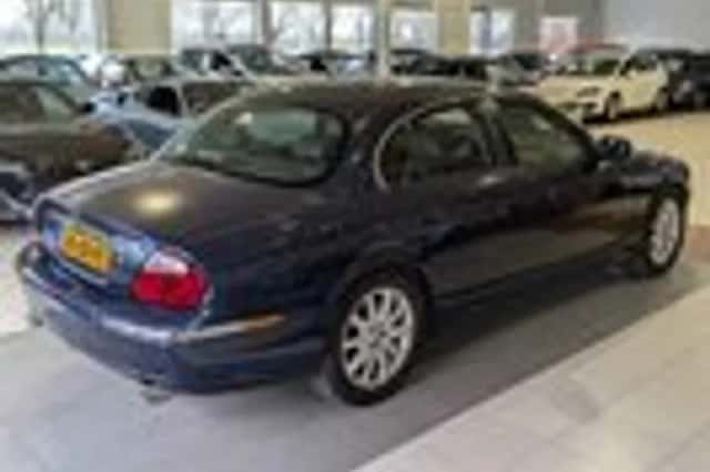 Jaguar S-Type (1999) thumbnail 4