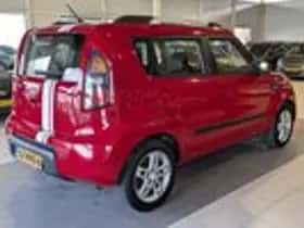 Kia Soul (2009) thumbnail 4
