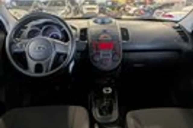 Kia Soul (2009) thumbnail 9