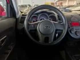 Kia Soul (2009) thumbnail 10