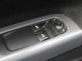 Volvo C30 (2010) thumbnail 13