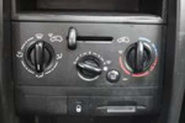 Peugeot 207 (2006) thumbnail 11