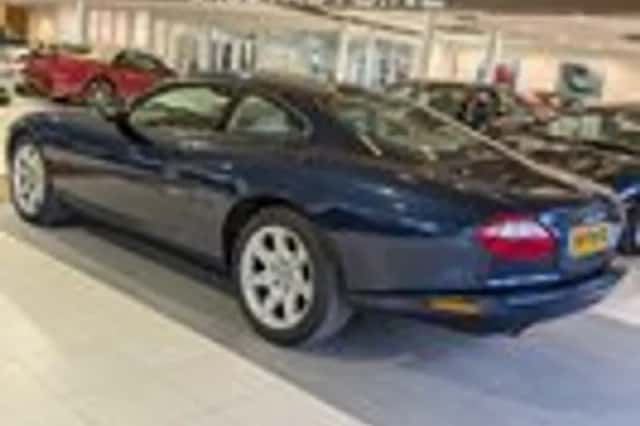 Jaguar XK8 (1998) thumbnail 3