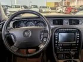 Jaguar XJR (2003) thumbnail 10